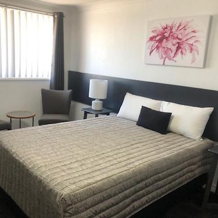 South Tamworth Motor Inn Екстер'єр фото