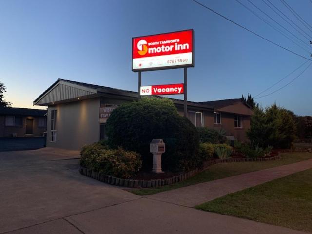 South Tamworth Motor Inn Екстер'єр фото