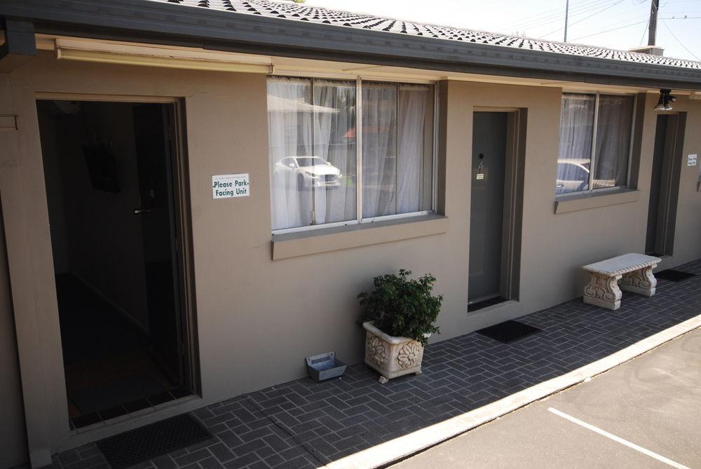 South Tamworth Motor Inn Екстер'єр фото