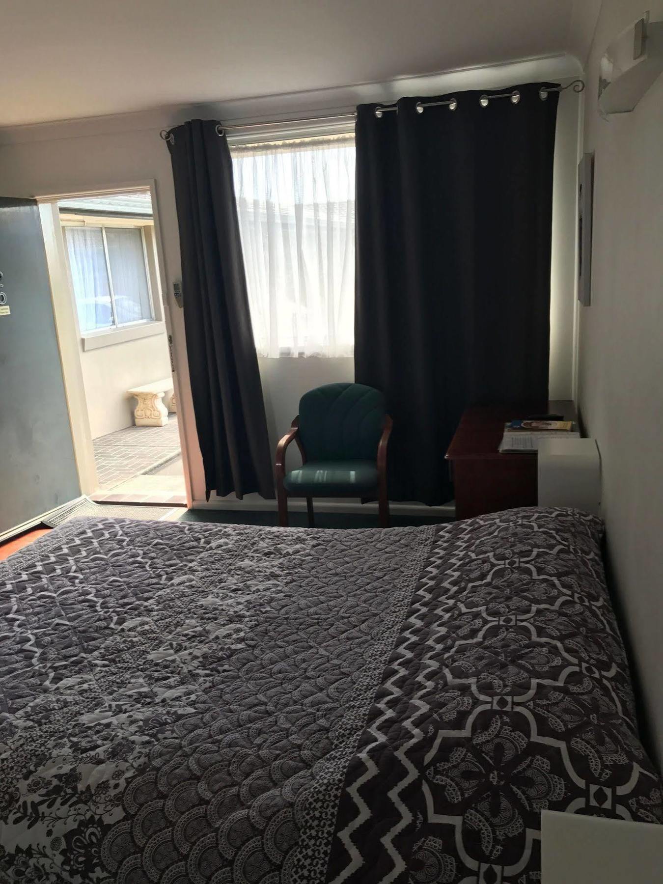 South Tamworth Motor Inn Екстер'єр фото