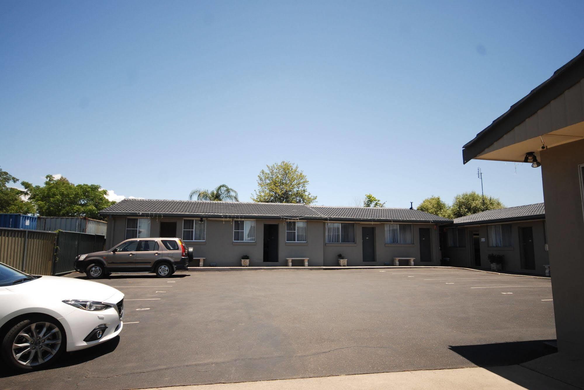 South Tamworth Motor Inn Екстер'єр фото